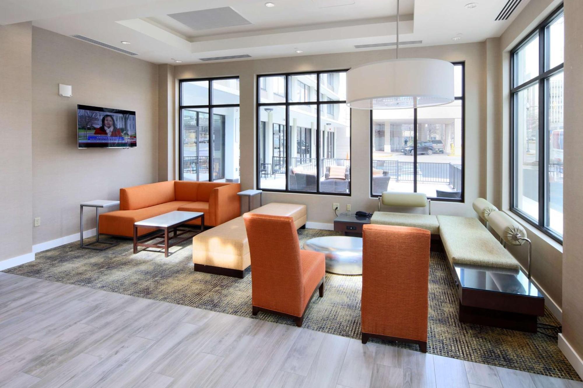 Hilton Garden Inn Reagan National Airport Arlington Esterno foto