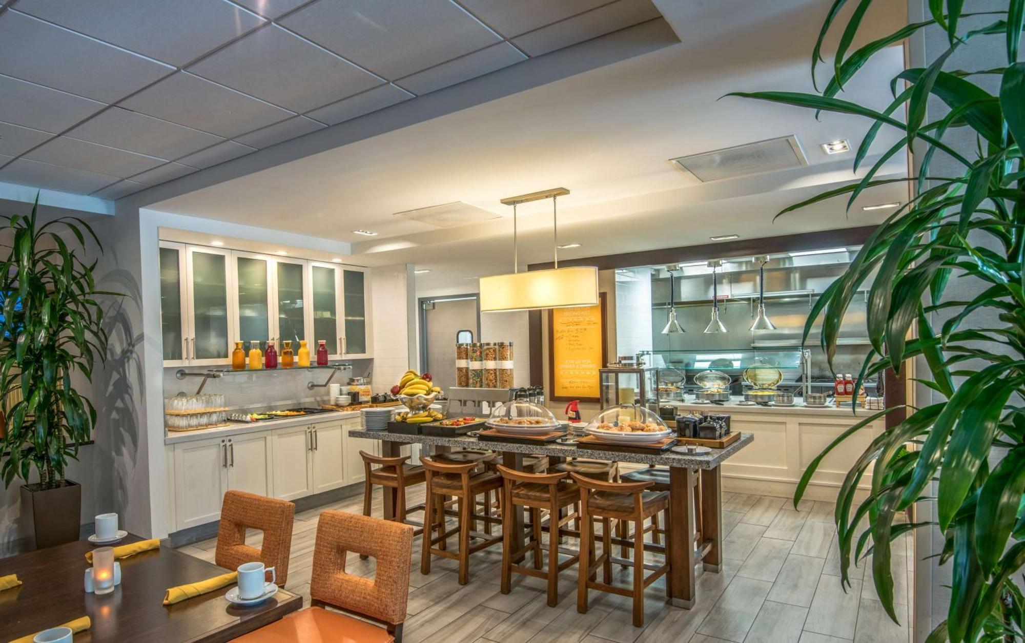 Hilton Garden Inn Reagan National Airport Arlington Esterno foto